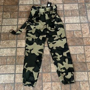 Fashion Nova Camouflage cargo Pants